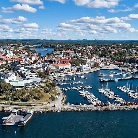 Trevlig Laegenhet Naera Stroemstad Centrum エクステリア 写真