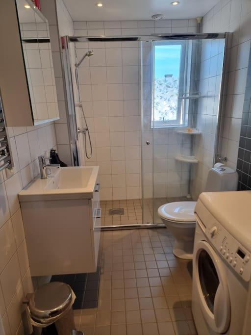 Trevlig Laegenhet Naera Stroemstad Centrum エクステリア 写真